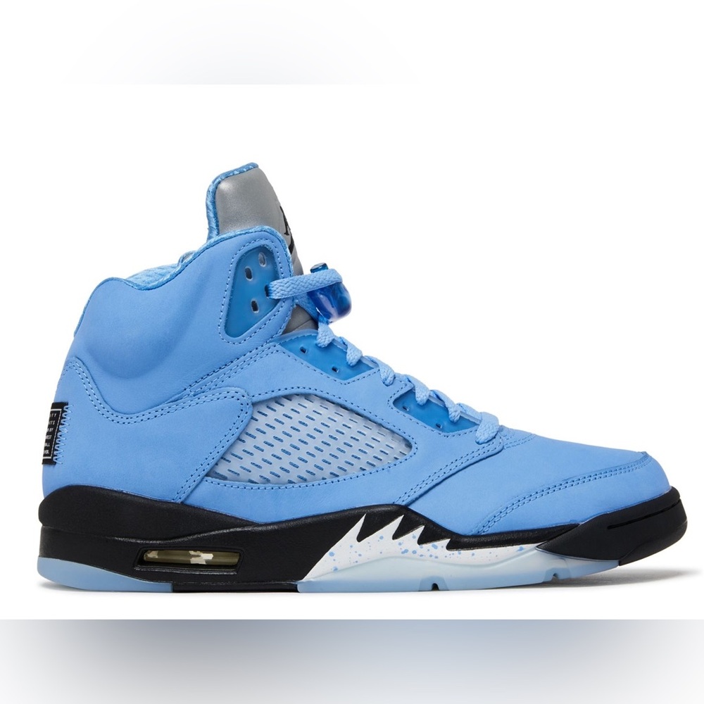 Air Jordan 5 Retro SE ‘UNC’